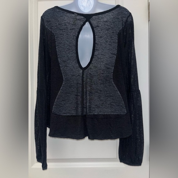 Free people black loose fit layer or layering top w/cutout - Picture 4 of 7
